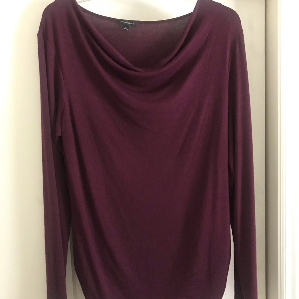 Banana republic beautiful sweater 😊😊